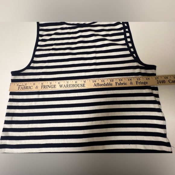J CREW NAVY & WHITE STRIPE SLEEVELESS TOP W/ROUND NECK  SIZE XL. SOFT COTTON - Picture 6 of 9